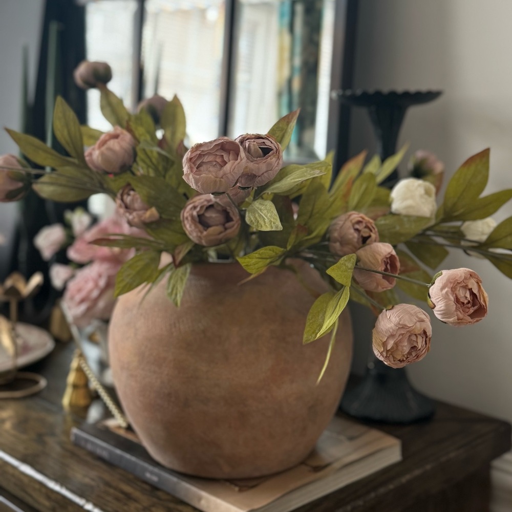 5 : Tan Peony Stem by Ashland
5 stems only / Color : tan